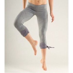 Lululemon Sz 4 Gray Bandha Cropped Ballet Leggings